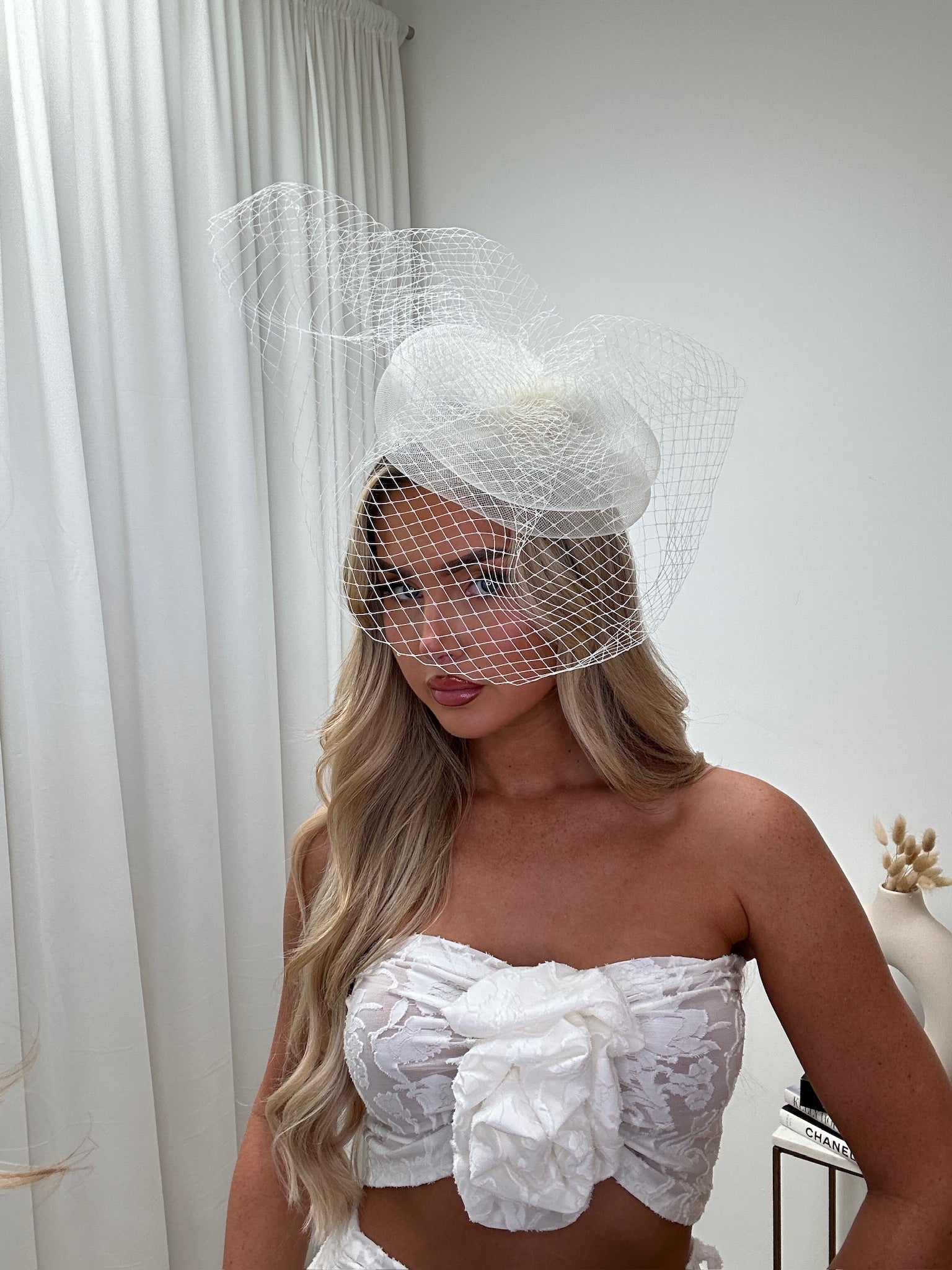 Plate Fascinator Clip Cream